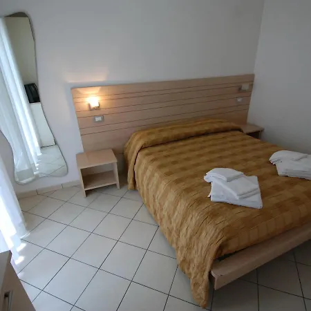 Locazione Turistica Mareo.1 Apartment Fogliano Marina