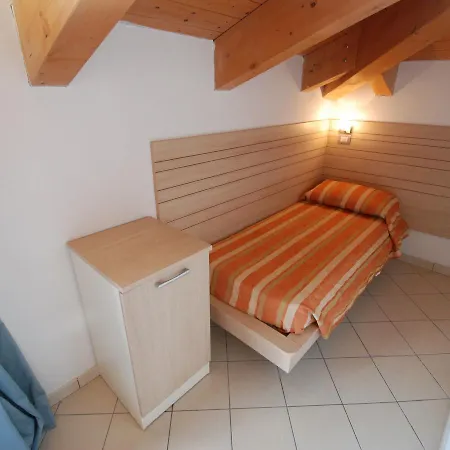 Apartment Locazione Turistica Mareo.1 *
